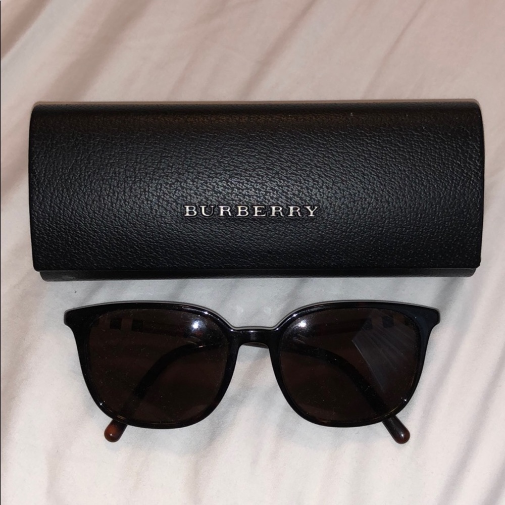 Women’s Burberry Sunglasses Tortoise Shell